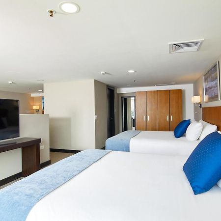 Wyndham Manta Sail Plaza Hotel And Convention Center מראה חיצוני תמונה