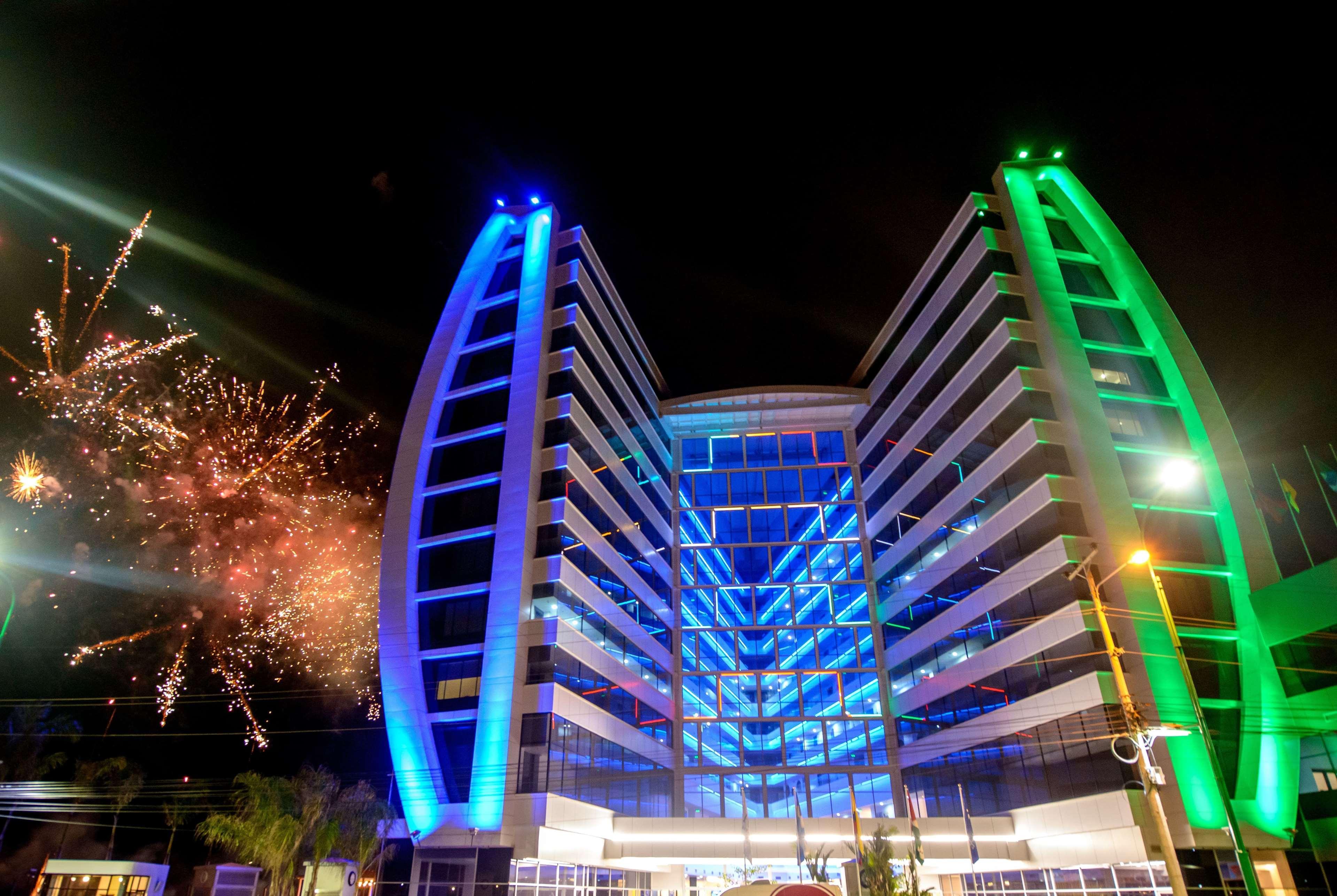 Wyndham Manta Sail Plaza Hotel And Convention Center מראה חיצוני תמונה